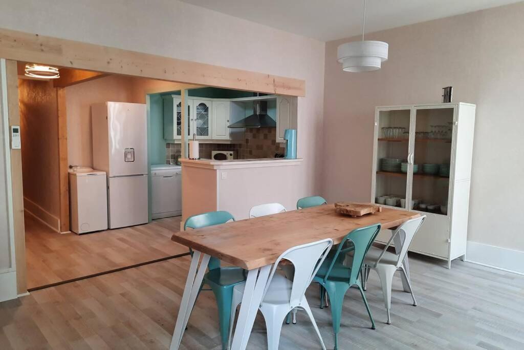 Le Liberte Apartment Aubenas Bagian luar foto
