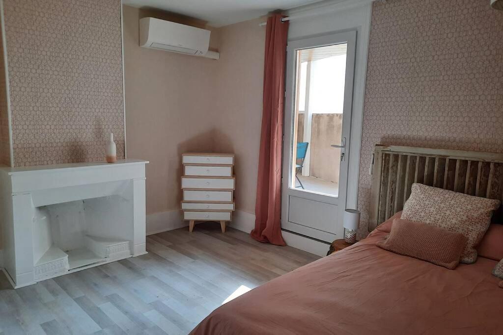 Le Liberte Apartment Aubenas Bagian luar foto